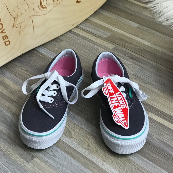 NWT VANS POP Rabbit 🐇 Kid’s AUTHENTIC - Picture 4 of 6